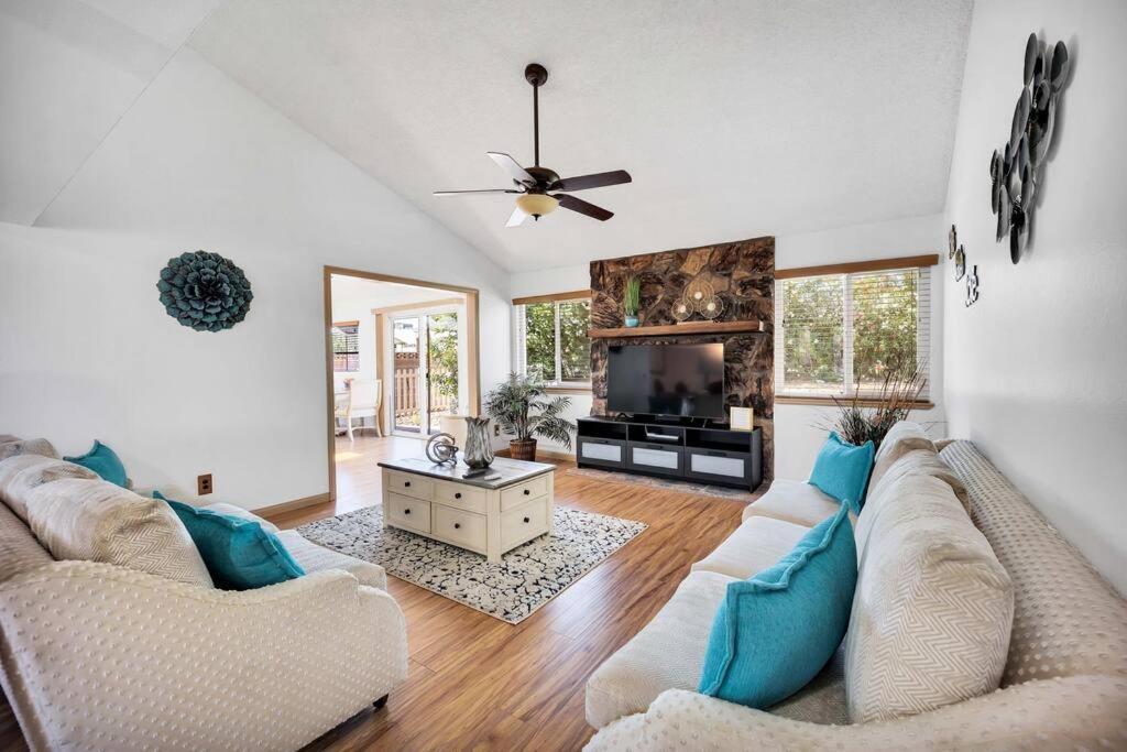 Centrally Located Spacious Vacation Hom 13 M Strip Лас Вегас Екстериор снимка